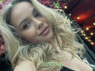 Blondiekiss