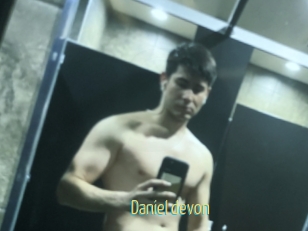 Daniel_devon