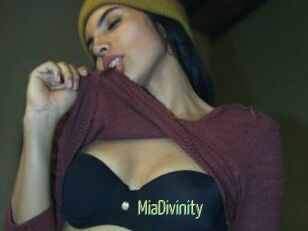 MiaDivinity