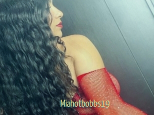 Miahotbobbs19